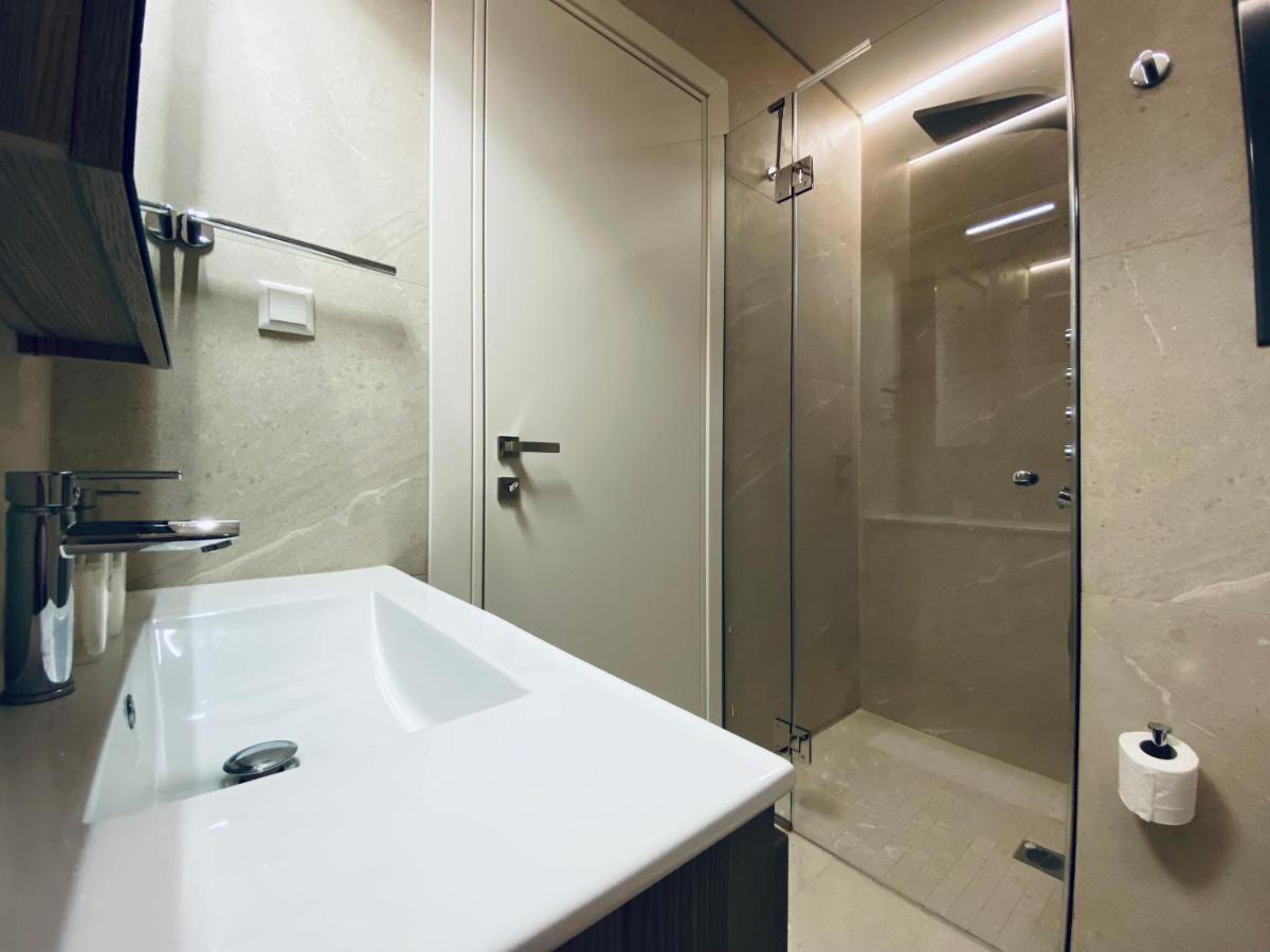 Athens Riviera 2-Bed Apt & Pool Access #Unoblu Eksteriør billede