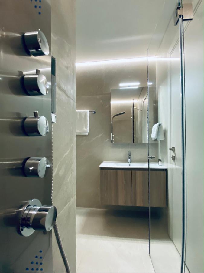 Athens Riviera 2-Bed Apt & Pool Access #Unoblu Eksteriør billede